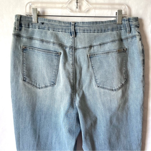 Chico’s So Slimming Girlfriend Ankle Blue Jeans Sequin Patch Cuffed Size 10 - Picture 7 of 13